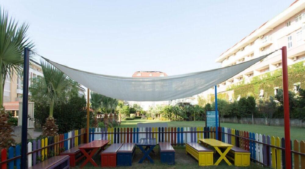 Hotel Titan Garden Ultra All Inclusive Konaklı エクステリア 写真